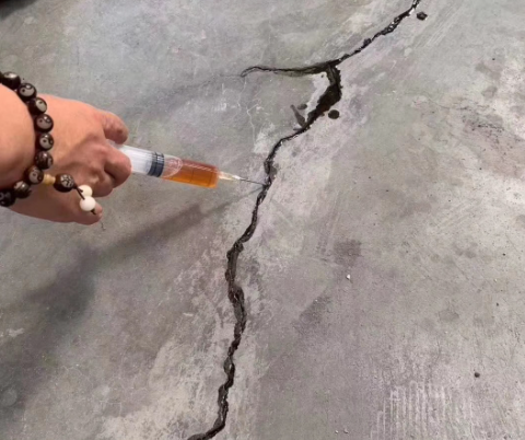 宽城混凝土裂缝修补技术详解​
